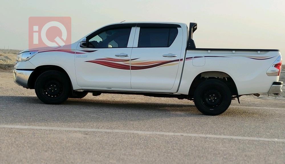 تويوتا هايلوكس